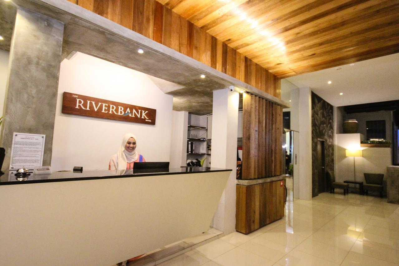 The Riverbank Hotel Kuantan Exterior photo